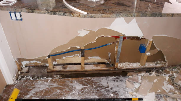 Best Emergency water damage restoration  in Red Bluff, CA